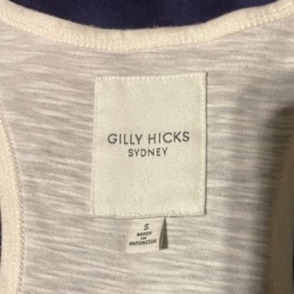 Light and Lacy - Picture 3 of 3